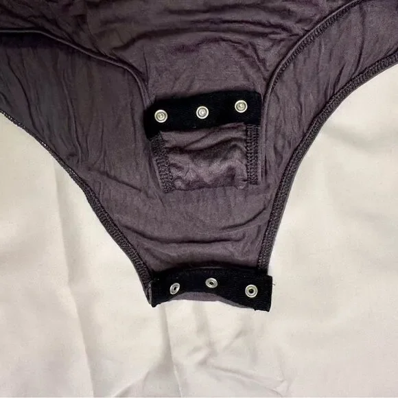 PST Los Angeles “Addicted to Love” Graphic Bodysuit Retro Scoop Neck Tee Small - Picture 11 of 13